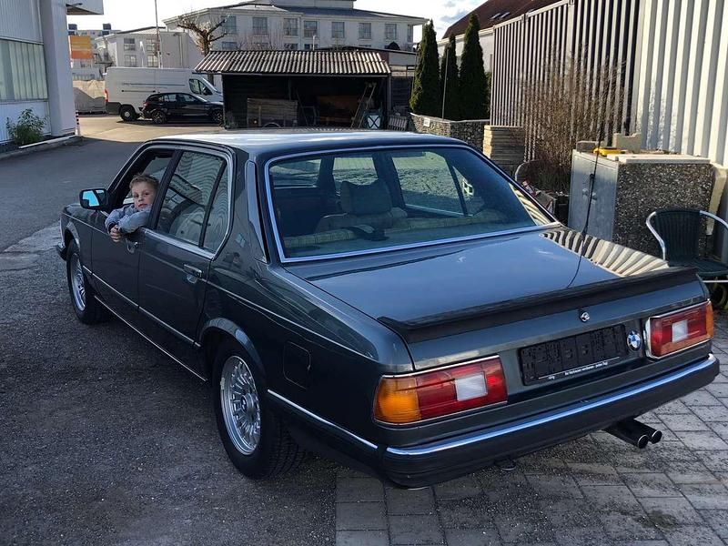 Gebraucht BMW 745 252 PS (185 kW) 1983 Grau Limousine