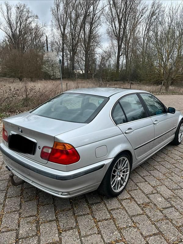Gebraucht BMW 320 170 PS (125 kW) 2001 Silber Limousine