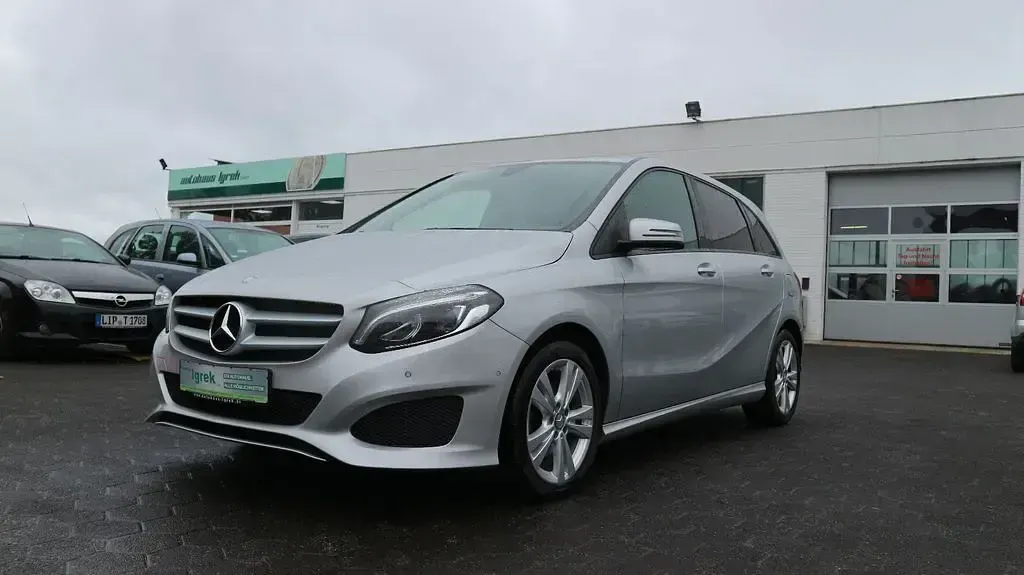 Gebraucht Mercedes B220 177 PS (130 kW) 2016 Silber Kleinwagen