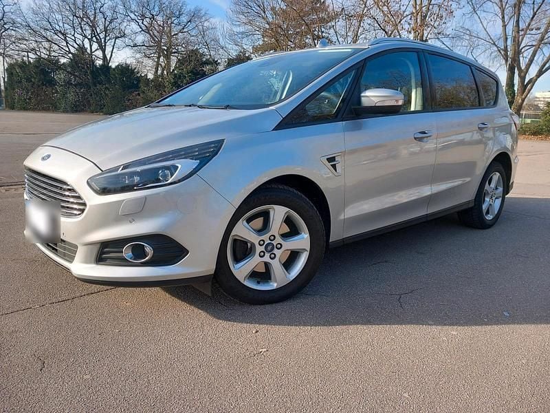 Gebraucht Ford S-MAX S 160 PS (117 kW) 2019 Grau Van / Kleinbus