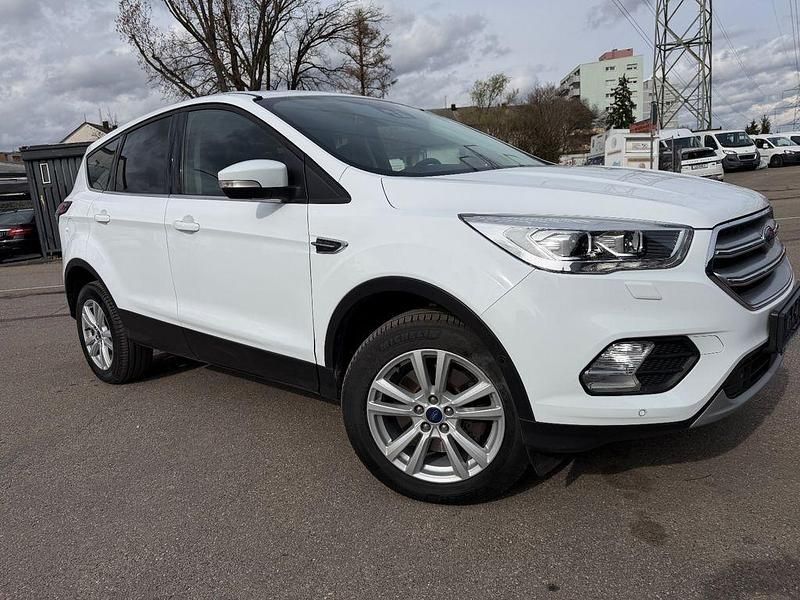Gebraucht Ford Kuga Titanium 242 PS (177 kW) 2018 Weiß SUV