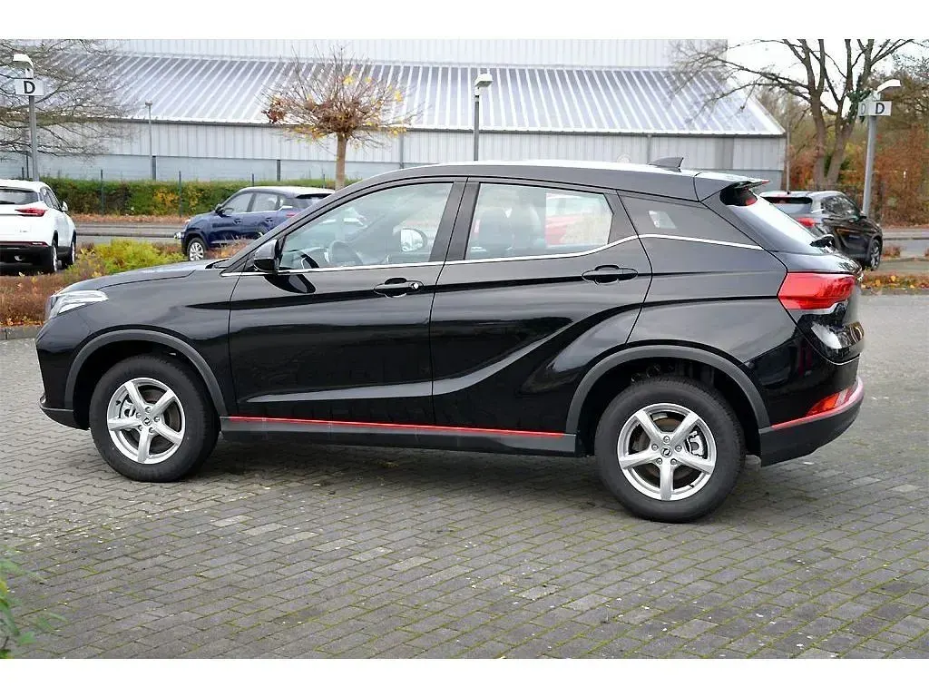 Gebraucht DFSK Fengon 106 PS (77 kW) 2024 Schwarz metallic (metallic)