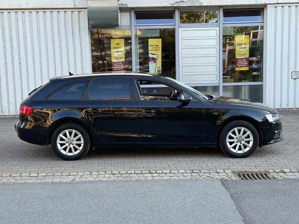 Używany Audi A4 Ambition 143 KM (105 kW) 2013 Czarny Kombi