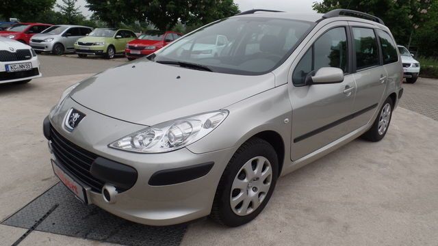 Beige metallic Gebraucht 2006 Peugeot 307 Filou Kombi | 4.890 € - Bild 1/4