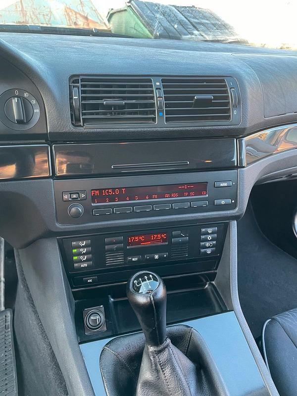 Gebraucht BMW 523 175 PS (128 kW) 1999 Blau Kombi