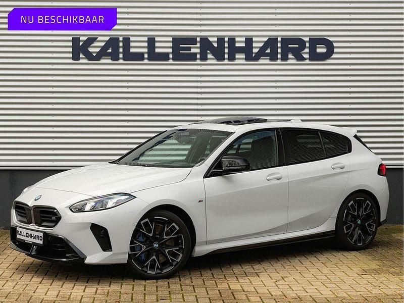 Gebraucht BMW M135 Performance 300 PS (220 kW) 2024 Weiss Kleinwagen