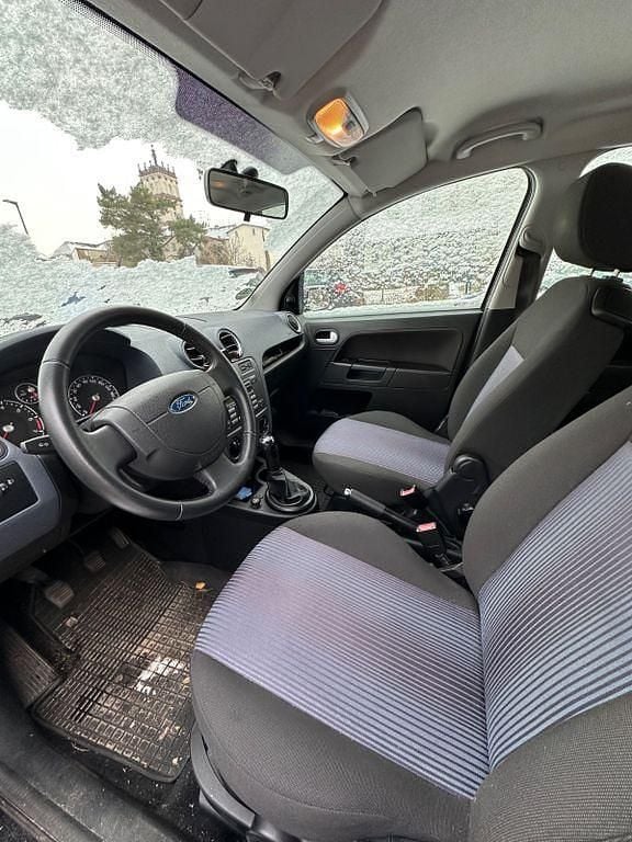 Gebraucht Ford Fusion Zetec 80 PS (58 kW) 2008 Schwarz Limousine