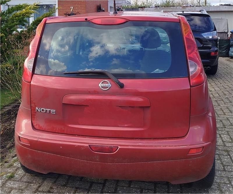 Gebraucht Nissan Note 88 PS (64 kW) 2008 Rot Kleinwagen