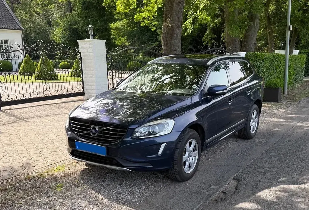 Gebraucht Volvo XC60 Summum 230 PS (169 kW) 2014 Blau SUV