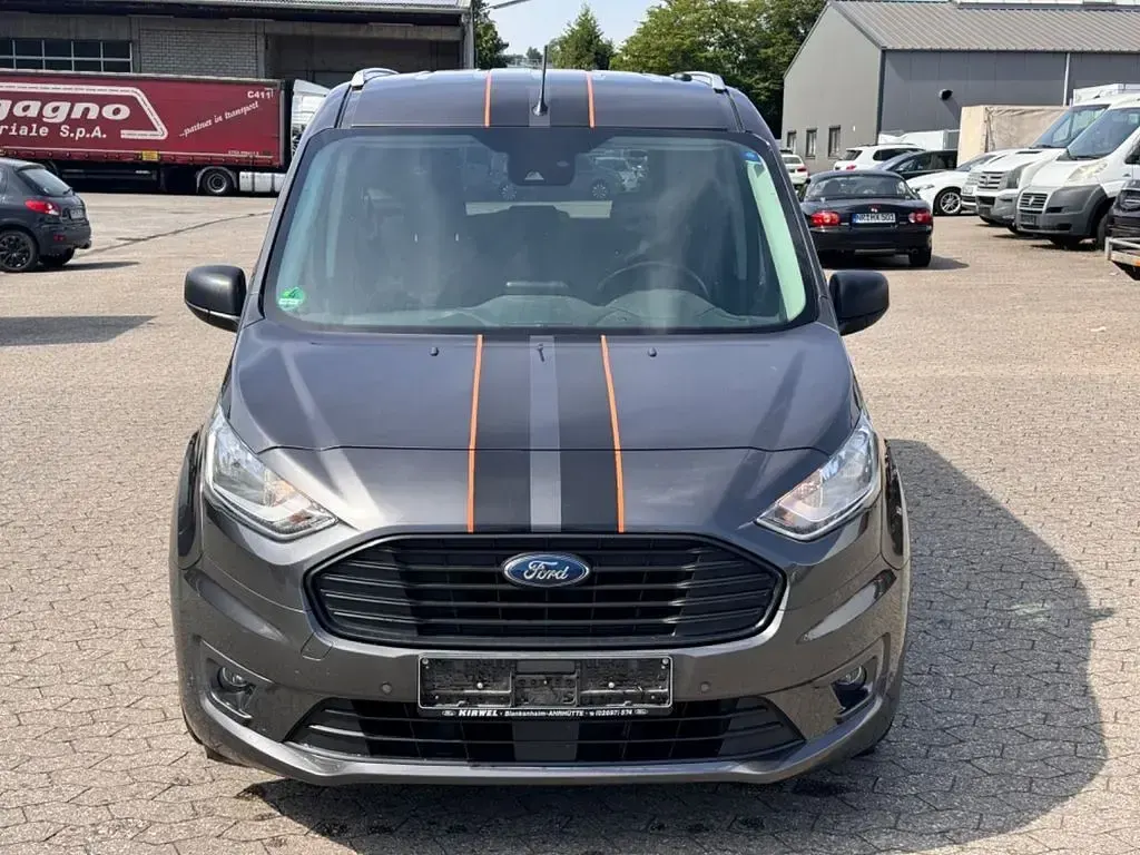 Gebraucht Ford Tourneo 101 PS (74 kW) 2019 Grau Van / Kleinbus