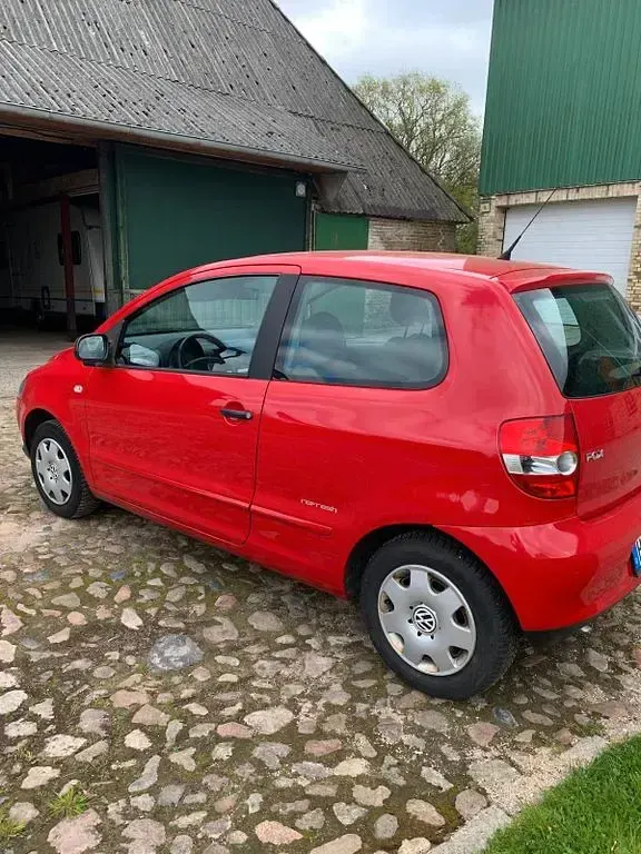 Używany VW Fox Refresh 54 KM (39 kW) 2009 Czerwony Hatchback