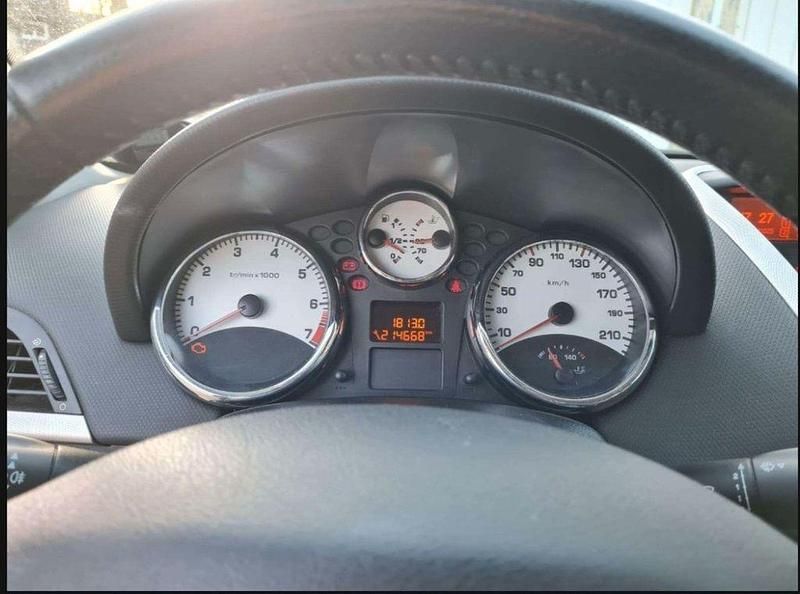 Grau Gebraucht 2007 Peugeot 207 Sport Kombi | 1.800 € (Fairer Preis) - Bild 1/4
