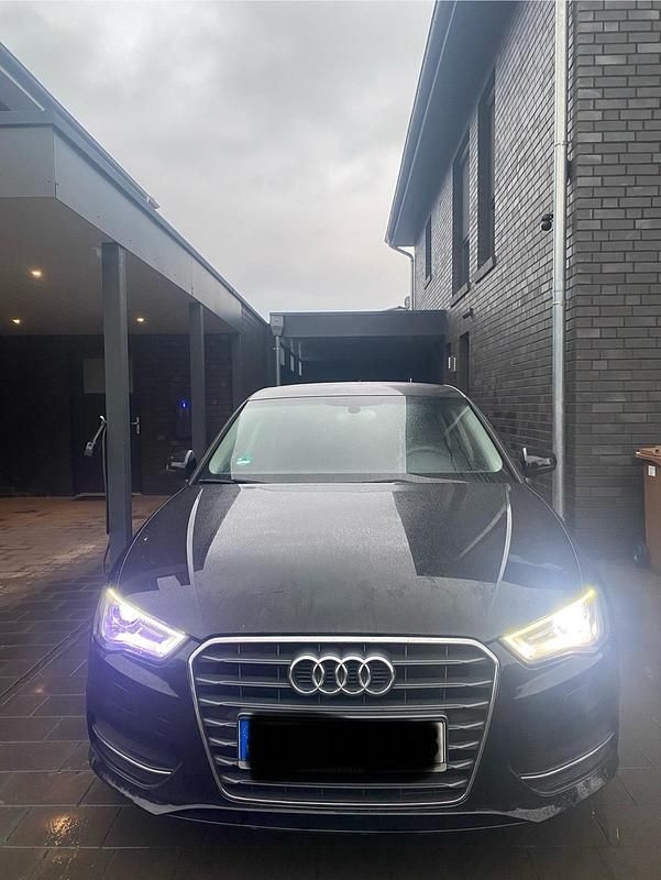Schwarz Gebraucht 2014 Audi A3 Sportback Kleinwagen | 8.800 € (Fairer Preis) - Bild 1/4