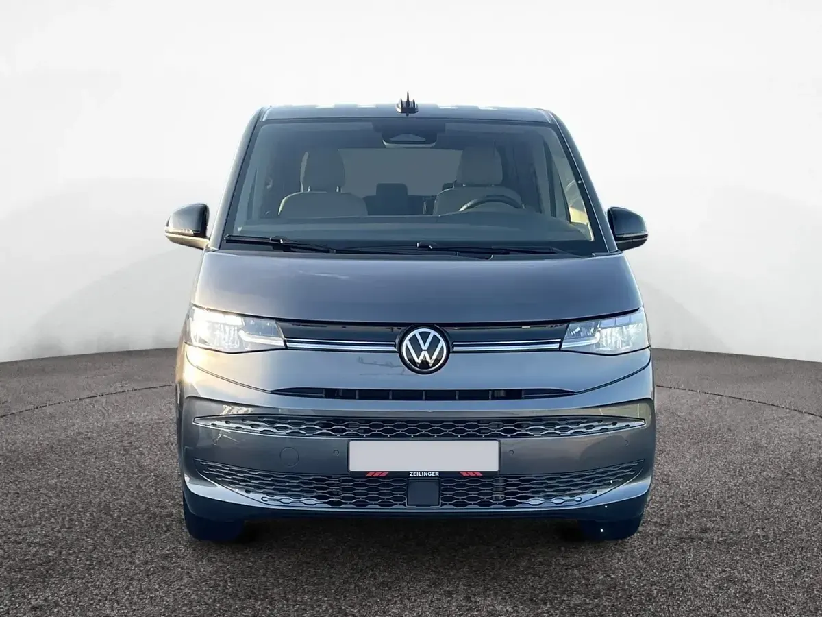 Gebraucht VW Multivan Life 150 PS (110 kW) 2025 Indiumgrau Van / Kleinbus