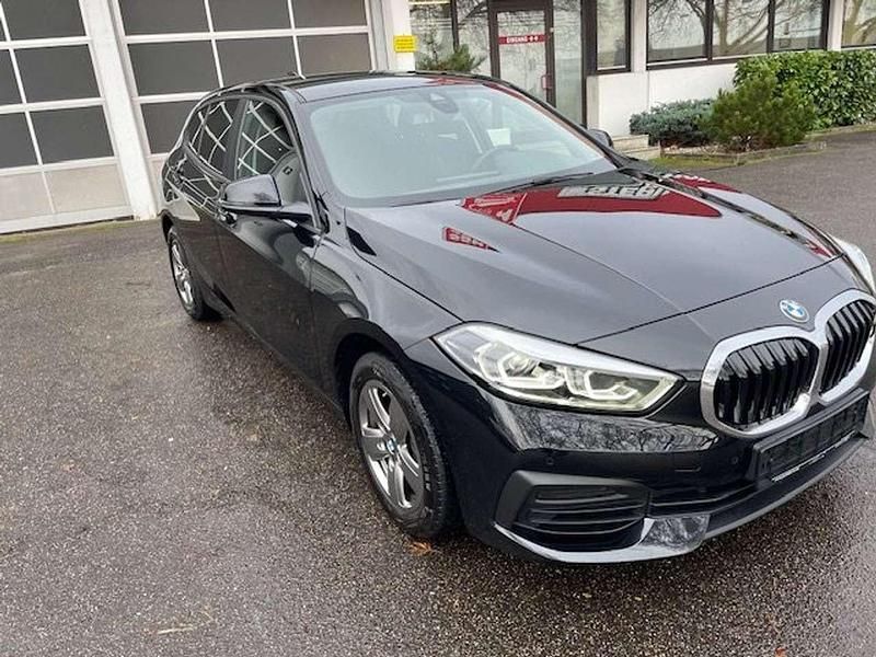 Gebraucht BMW 116 Advantage 116 PS (85 kW) 2022 Black sapphire metallic Kleinwagen