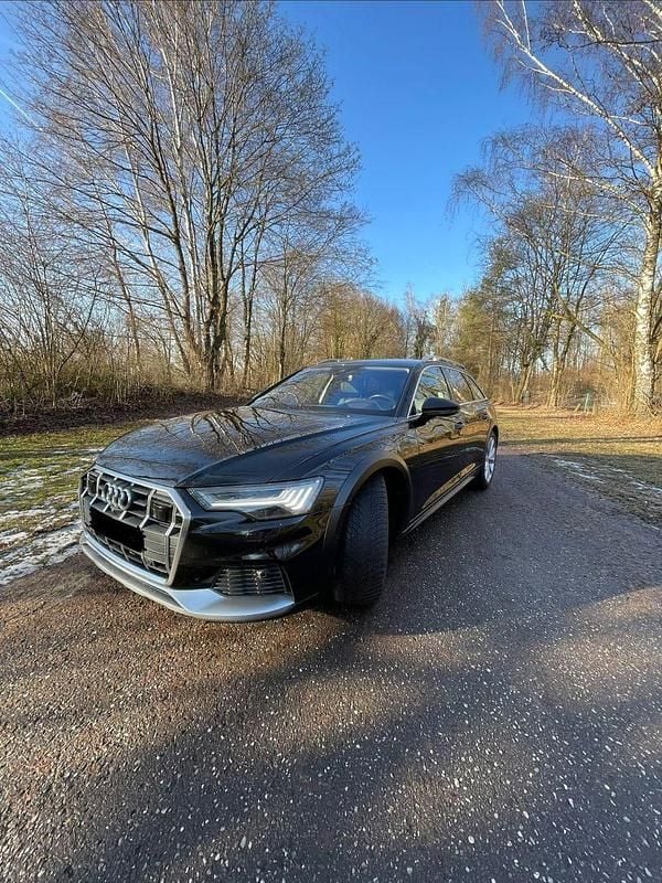 Schwarz Gebraucht 2020 Audi A6 Ambiente Kombi | 47.500 € - Bild 1/4
