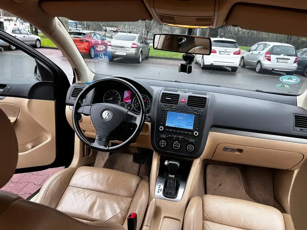 Gebraucht VW Golf V 75 PS (55 kW) 2005 Schwarz Kleinwagen