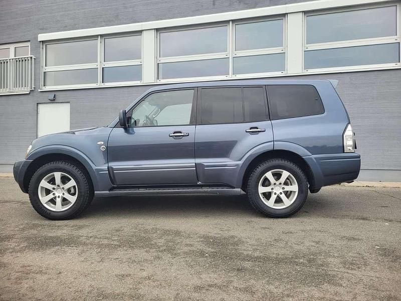 Graphitgrau (p) Gebraucht 2005 Mitsubishi Pajero SUV | 17.900 € - Bild 1/4