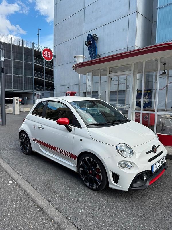 Weiß Gebraucht 2017 Abarth 595 Competizione Kleinwagen | 18.600 € (Teuer) - Bild 1/4