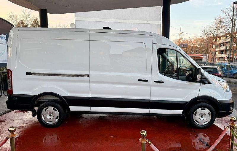 Gebraucht Ford Transit Trend 131 PS (96 kW) 2025 Weiß Van / Kleinbus