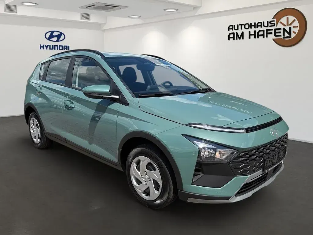Neu Hyundai Bayon Select 101 PS (74 kW) 2025 Mangrove green / mic SUV