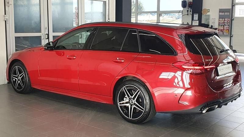 Gebraucht Mercedes C300e AMG 204 PS (150 kW) 2024 Rot Kombi