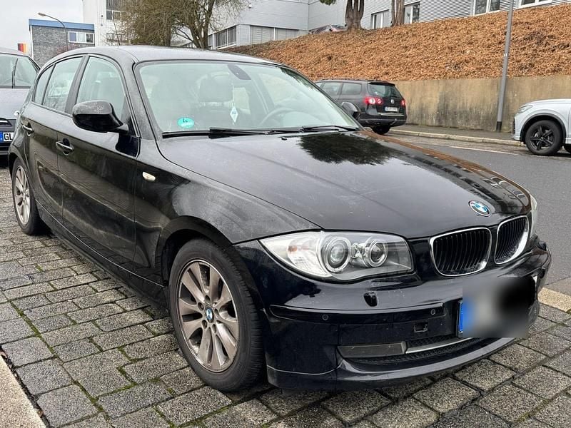 Schwarz Gebraucht 2010 BMW 118 Kleinwagen | 2.700 € (Superpreis) - Bild 1/4