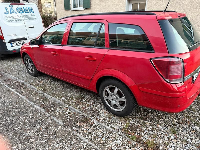 Gebraucht Opel Astra 105 PS (77 kW) 2005 Rot Kombi