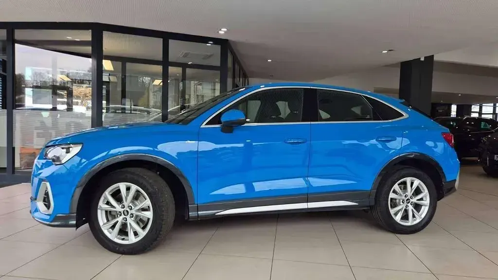 Gebraucht Audi Q3 Sportback S-Line 190 PS (139 kW) 2022 Turbo blau SUV