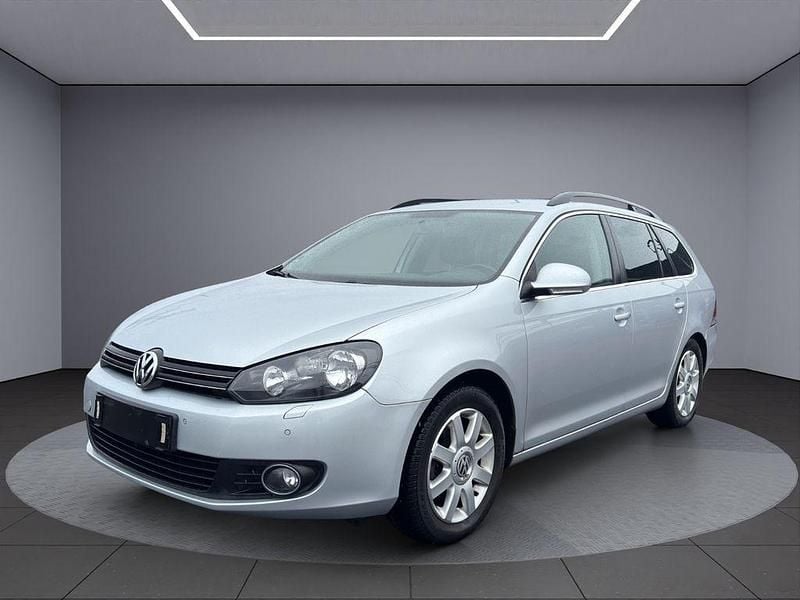 Silber Gebraucht 2011 VW Golf VI Comfortline Kombi | 2.500 € (Guter Preis) - Bild 1/4