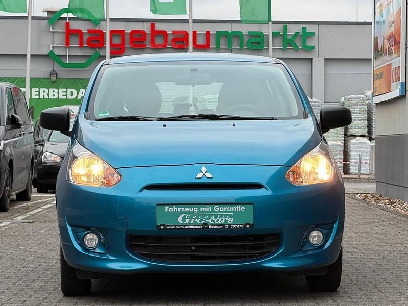 Gebraucht Mitsubishi Space Star Diamant Edition 71 PS (52 kW) 2015 Blau Kleinwagen