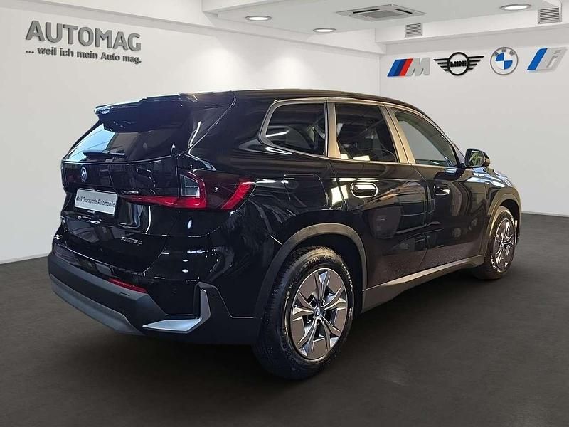 Gebraucht BMW iX 230 kW (313 PS) 2023 Schwarz uni SUV