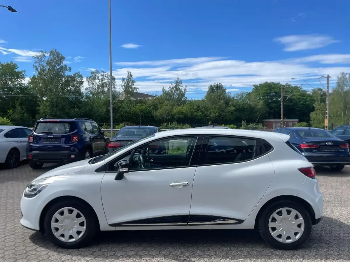 Gebraucht Renault Clio Expression 73 PS (53 kW) 2014 Weiß Kleinwagen