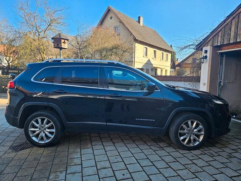 Gebraucht Jeep Cherokee Limited 200 PS (147 kW) 2015 Schwarz SUV
