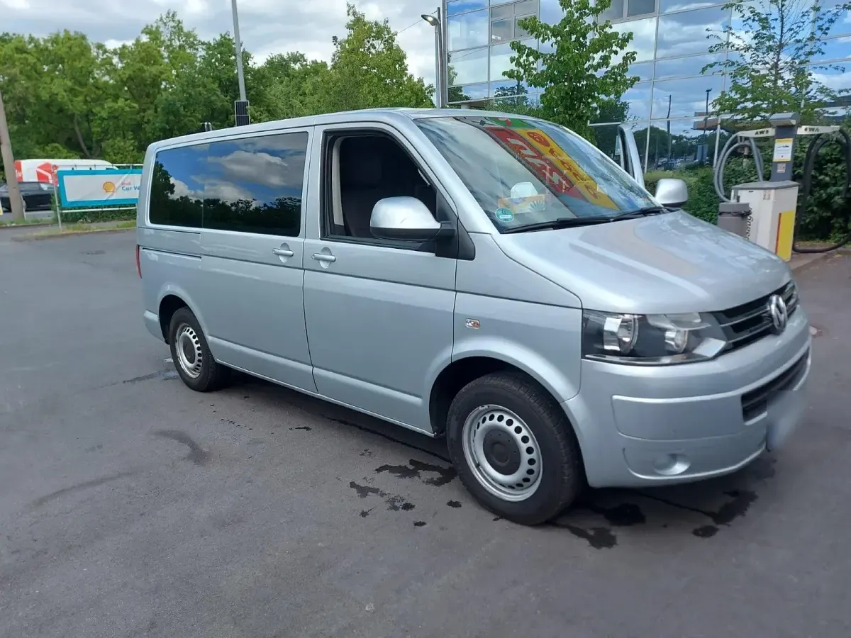 Gebraucht VW Multivan 140 PS (102 kW) 2015 Silber Van / Kleinbus