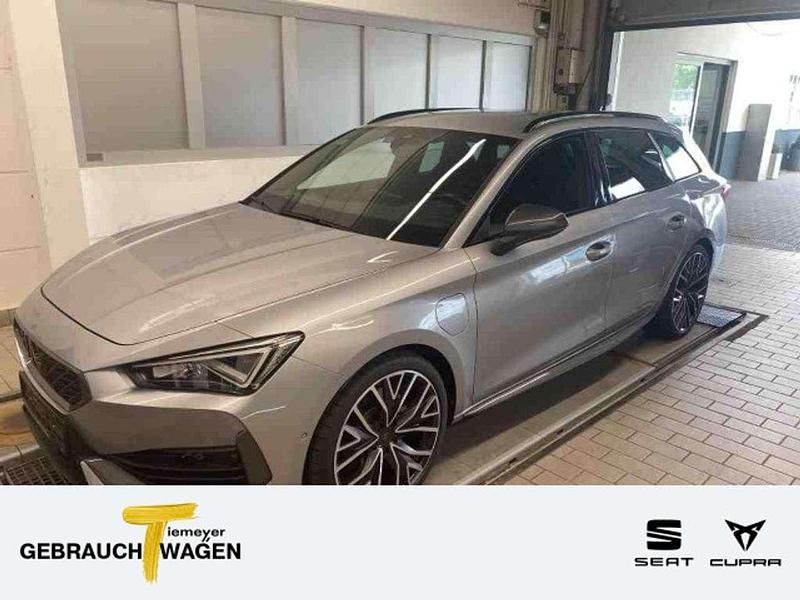 Silber Gebraucht 2023 Cupra Leon VZ Kombi | 29.220 € (Fairer Preis) - Bild 1/4