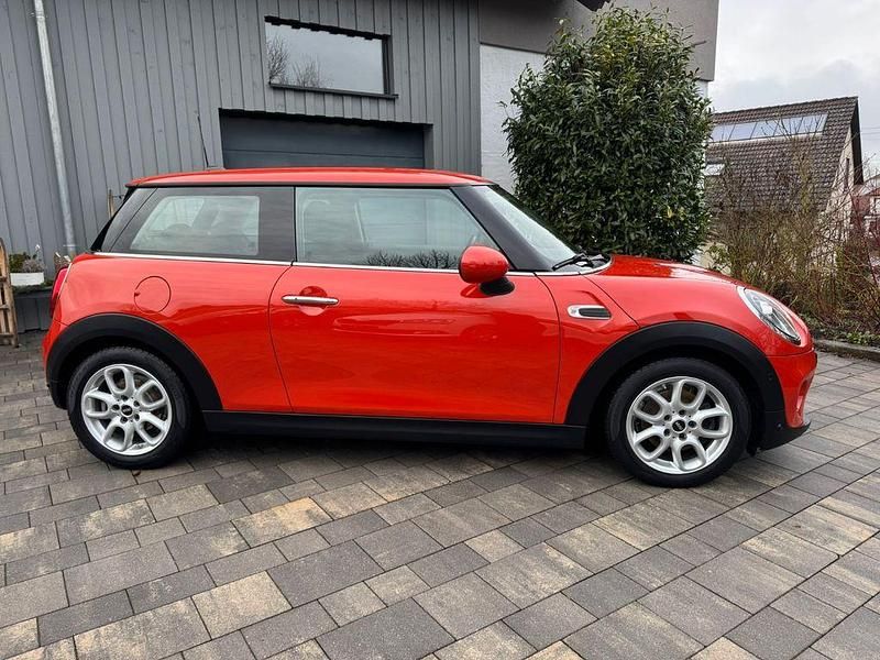 Second-hand Mini ONE 102 CP (75 kW) 2019 Portocaliu Hatchback