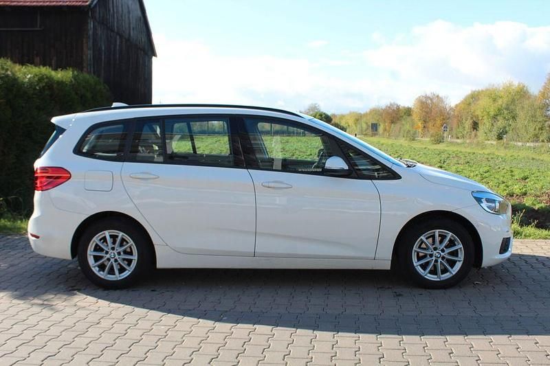 Gebraucht BMW 216 Gran Tourer Advantage 116 PS (85 kW) 2016 Weiß Van / Kleinbus