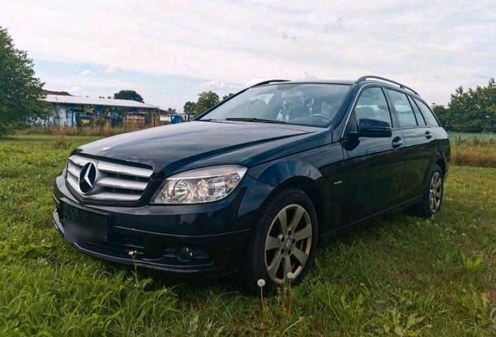 Gebraucht Mercedes C220 170 PS (125 kW) 2010 Schwarz Kombi