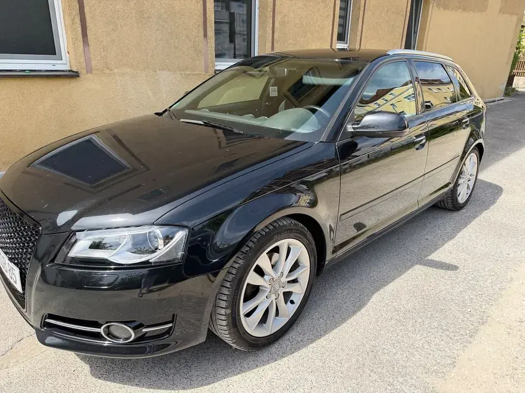 Gebraucht Audi A3 Ambiente 125 PS (91 kW) 2011 Schwarz Kleinwagen