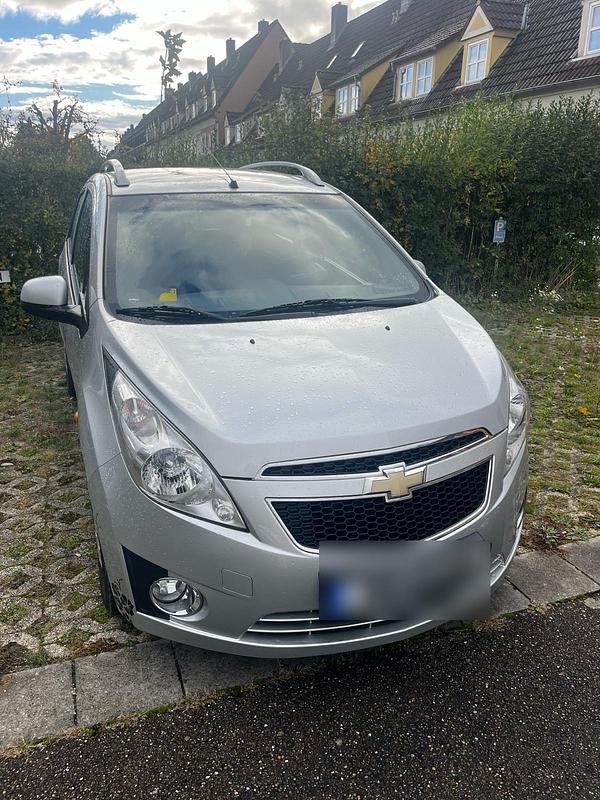 Gebraucht Chevrolet Spark 60 PS (44 kW) 2010 Grau Kleinwagen