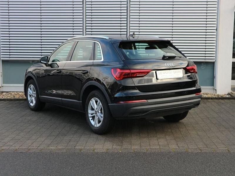 Gebraucht Audi Q3 Sport 150 PS (110 kW) 2022 Mythosschwarz metallic SUV
