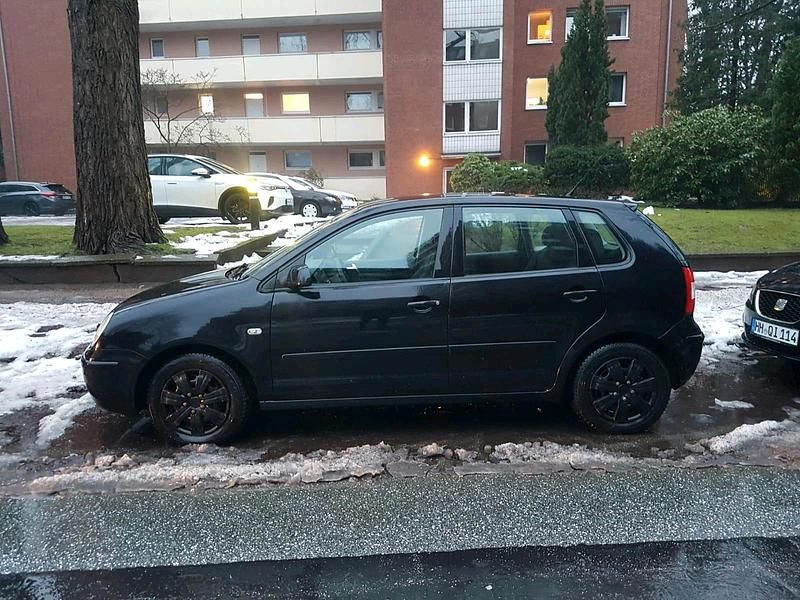 Gebraucht VW Polo 64 PS (47 kW) 2003 Schwarz Kleinwagen