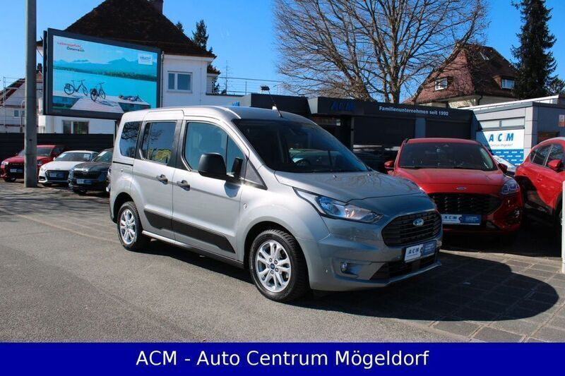 Silber Gebraucht 2022 Ford Tourneo Trend Van / Kleinbus | 21.970 € (Guter Preis) - Bild 1/4