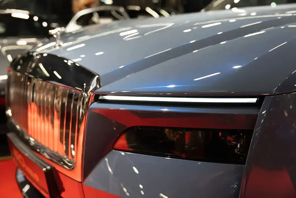 Gebraucht Rolls Royce Spectre 430 kW (585 PS) 2024 Blau Coupé