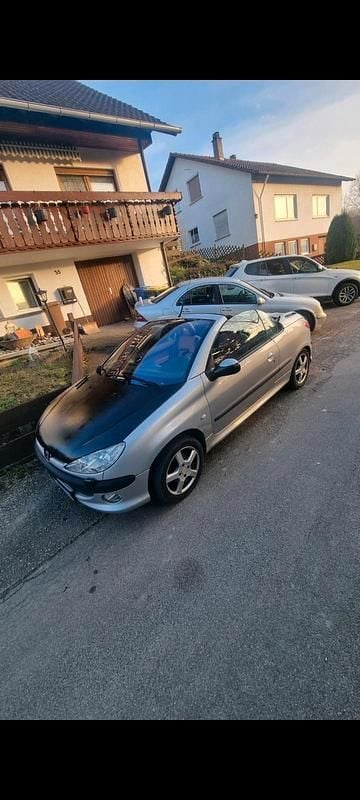 Gebraucht Peugeot 206 CC 131 PS (96 kW) 2003 Grau Cabrio
