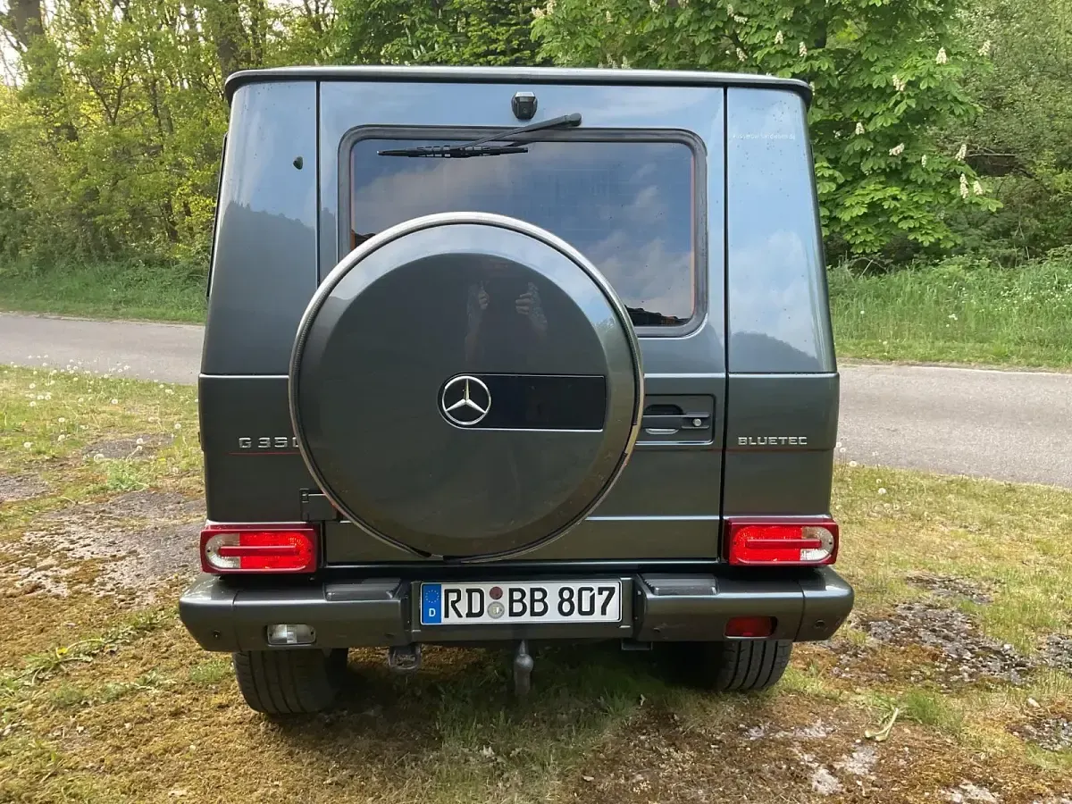 Używany Mercedes G350 211 KM (155 kW) 2011 Szary SUV