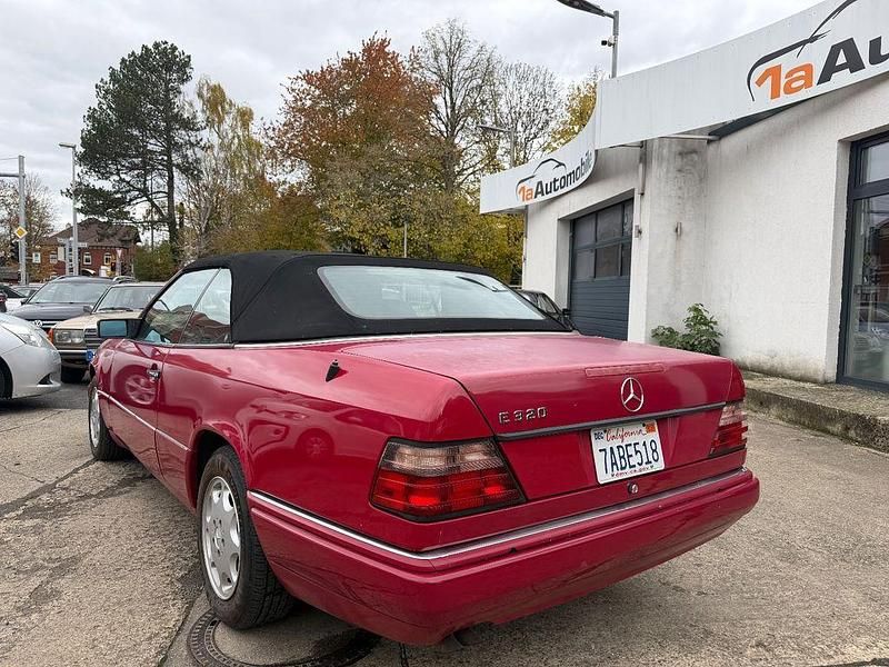 Gebraucht Mercedes 320 220 PS (161 kW) 1994 Rot Cabrio