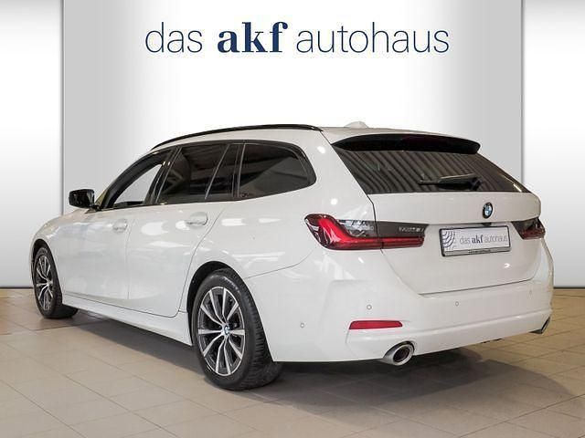 Gebraucht BMW 320 Sport Line 190 PS (139 kW) 2023 Alpinweiss iii Kombi