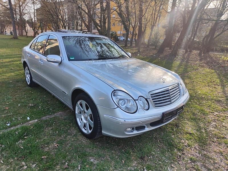 Gebraucht Mercedes E280 231 PS (169 kW) 2005 Silber Limousine